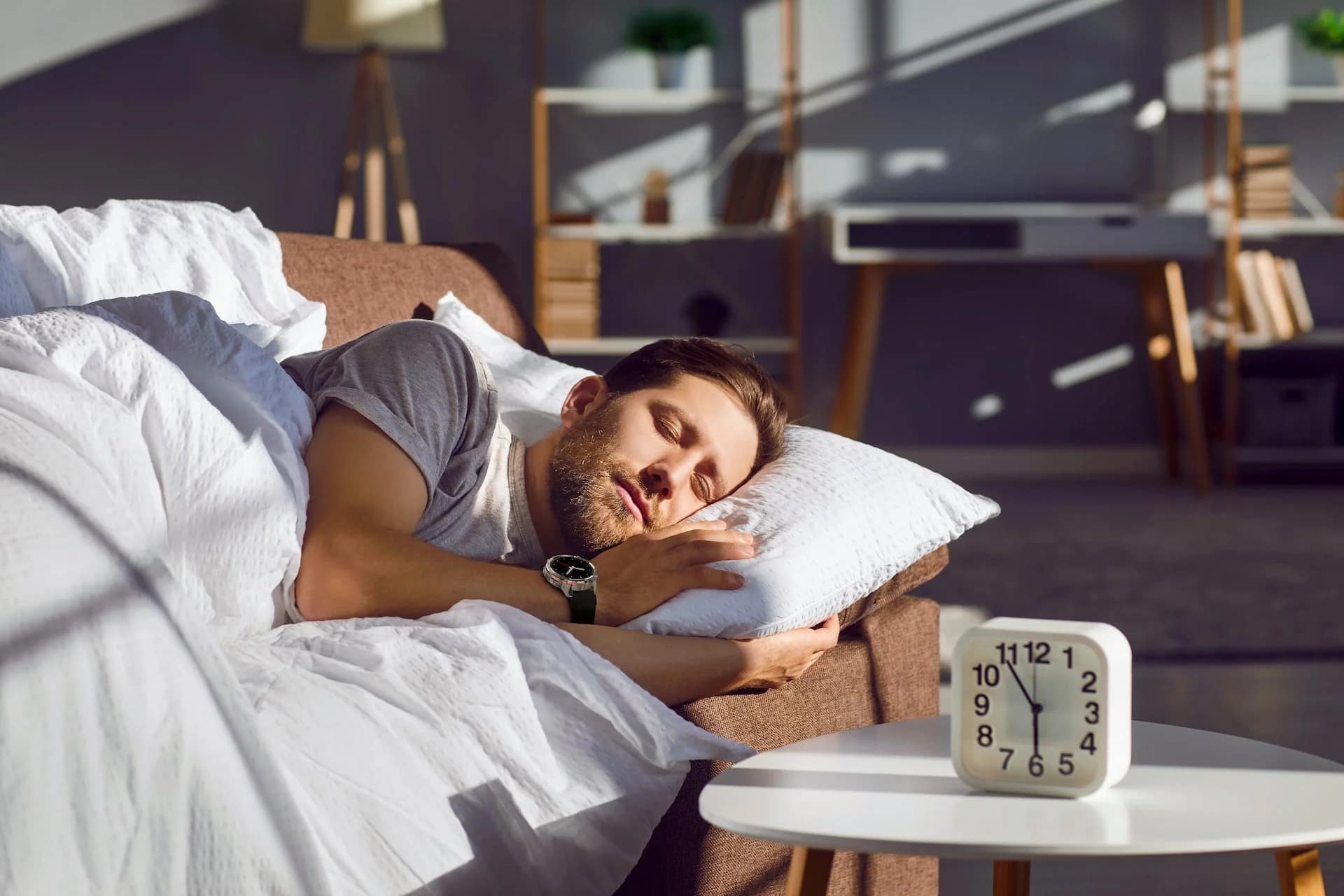 睡眠中の男性