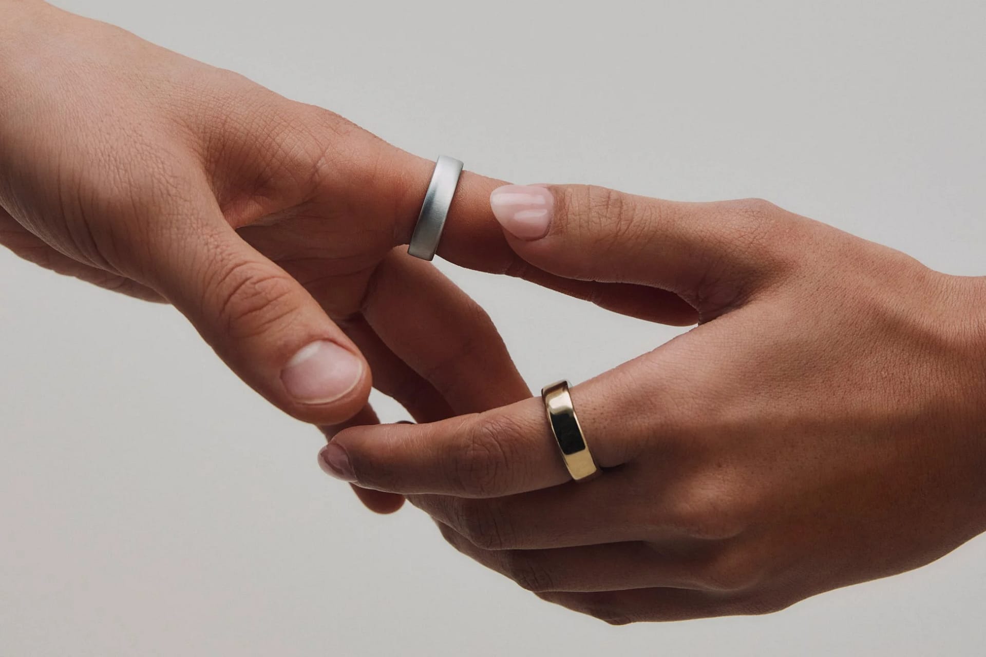 【2026年最新】スマートリングどれにする？Oura Ring 5がガジェット初心者に超おすすめな理由とメリット・デメリットを徹底解説！