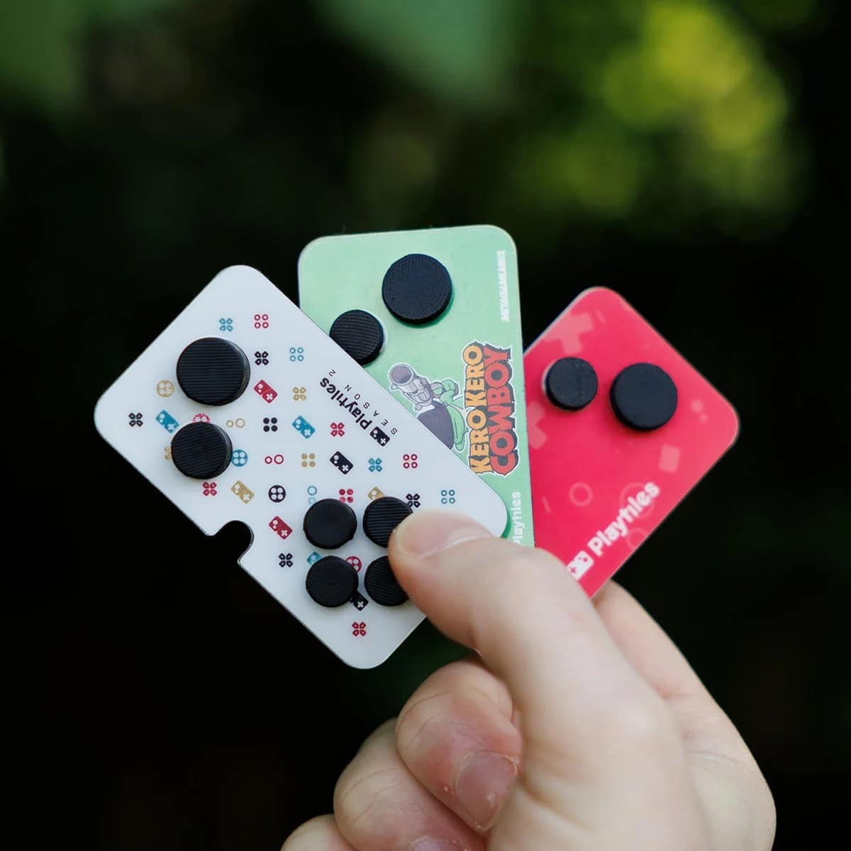 Playtilesを手に持った画像