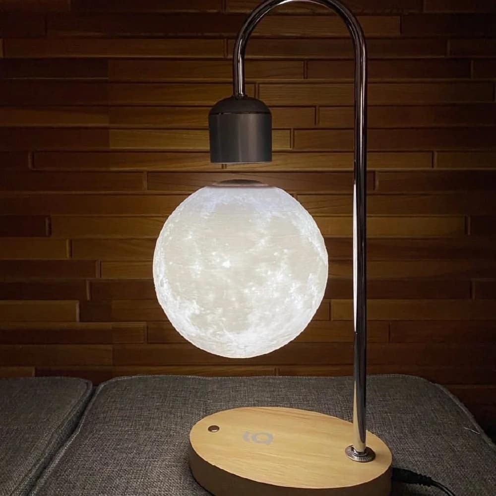 Moon G