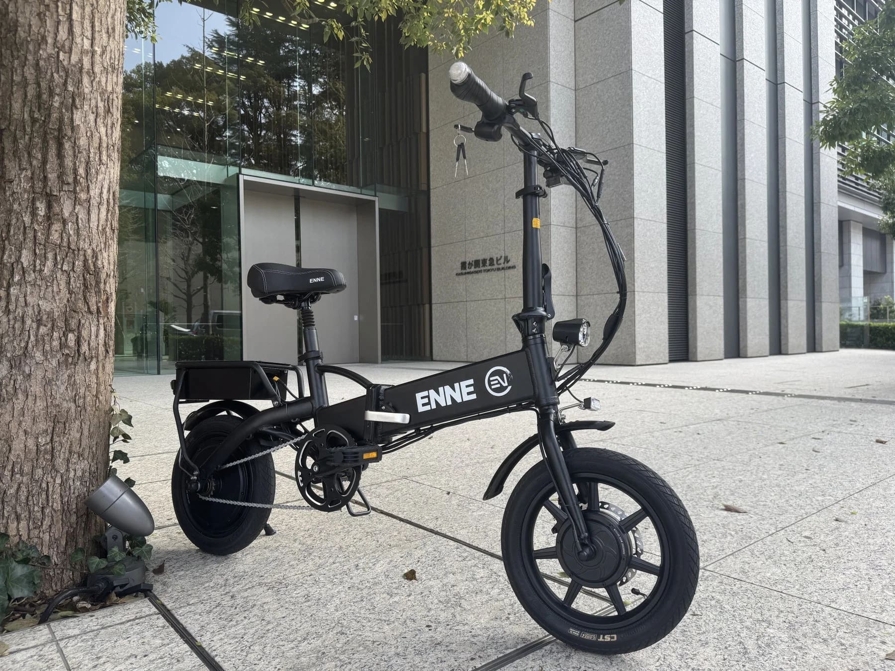 ENNE ZEROの新型リアボックス