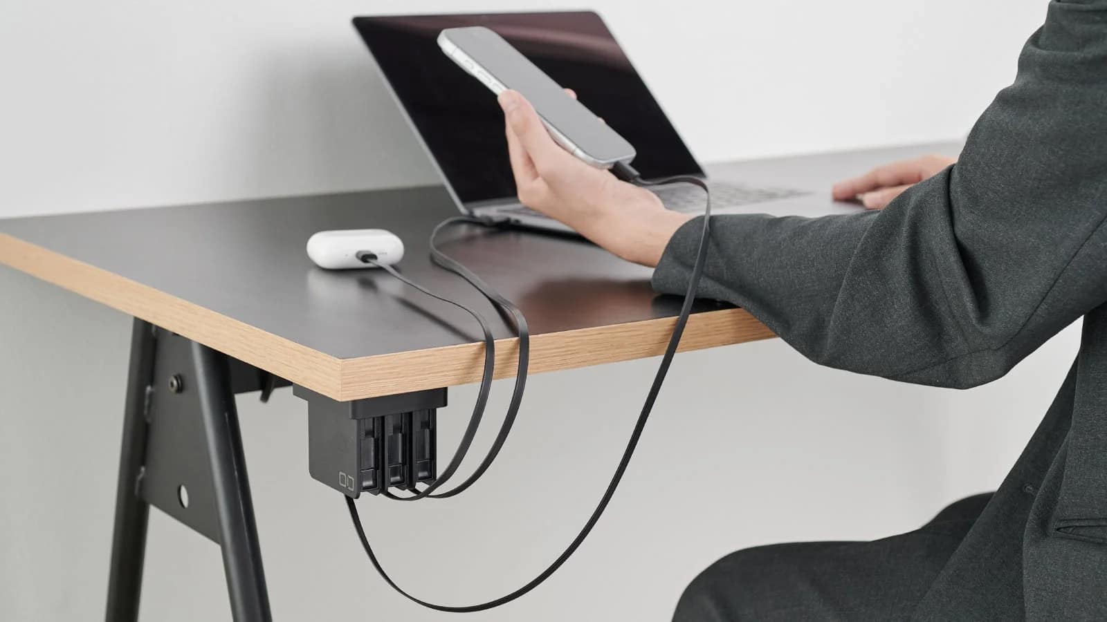 Hand charging devices