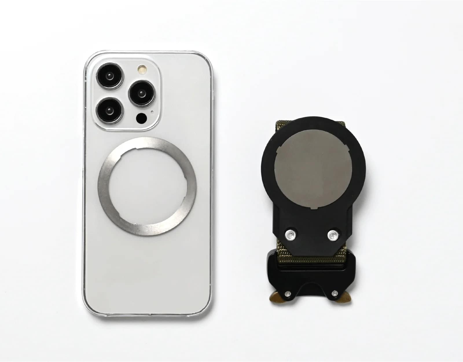 MagSafe対応iPhoneとアクセサリー